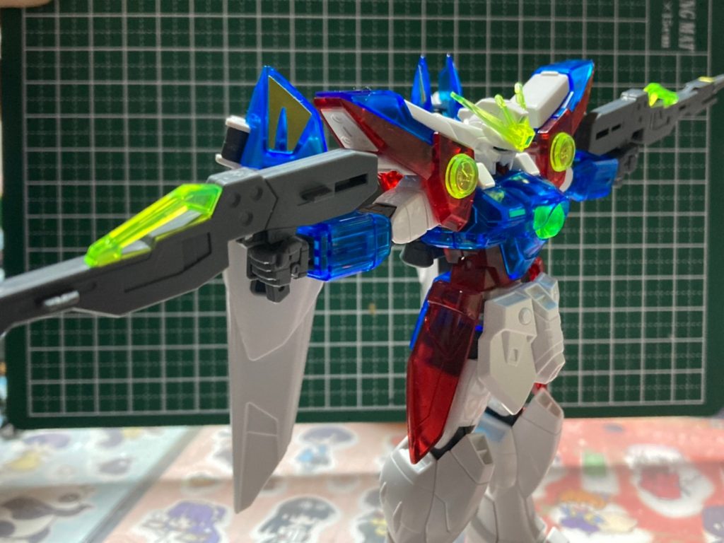 ウイングと言えばこのポーズ(シーン)ですかねぇ😊🎵 まぁ、浮いてはいませんが、そこはご愛敬で😅💦