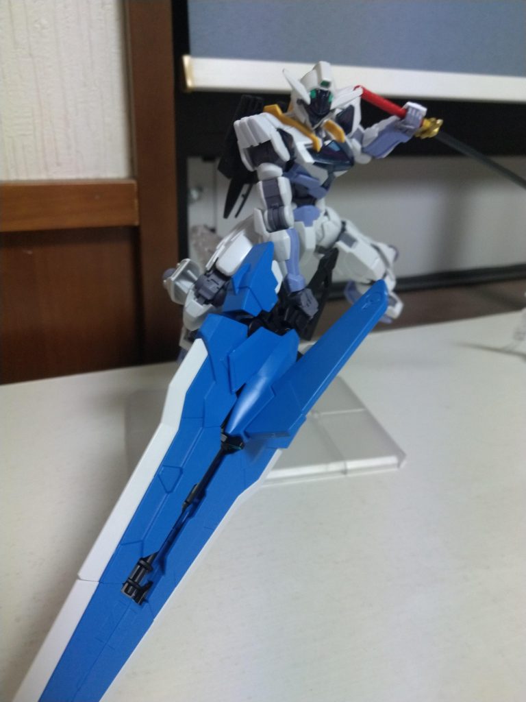 ソードモードアンチドートを制御できる程の威力を誇る。ここまでは本来のタクティカルアームズですが…