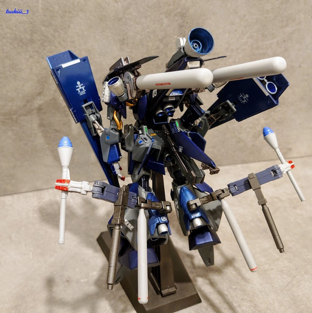 背面です。シュツルムファウストを持たせてみました。