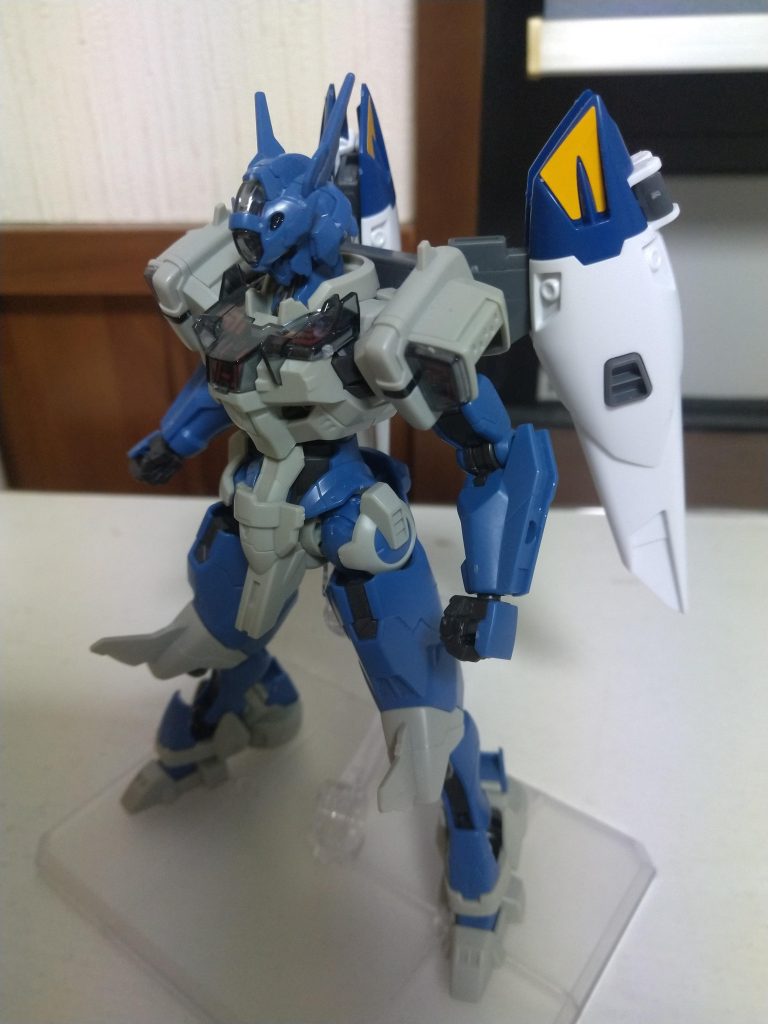 ガンダムルブリスアノクタをベースに、ウイングガンダムゼロ、マーズフォーウェポンズでミキシングしました。前方