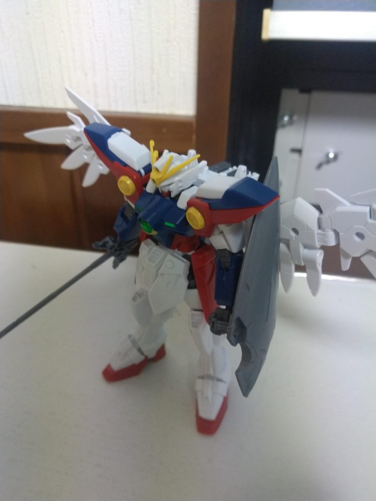 さて今回ですが、Xの予告通り、30mmとのミキシングですので改めてご了承下さい。ちなみに本機は、ウイングガンダムゼロに30mmのオプションユニットとウェポン、混用ジョイントを使用してます。前方