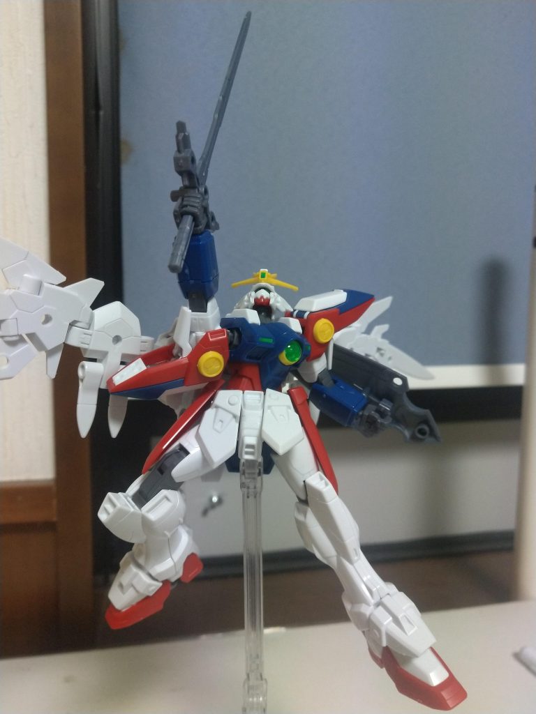 武装紹介リバースロングブレイド本機の主兵装にして唯一の攻撃型武装。自分のパーティーには癒しを、敵には斬りつけるコスパの良い武器。