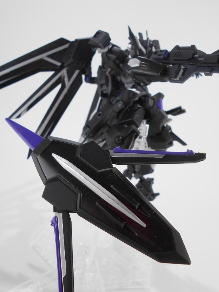 シールドブーメラン、「ノスティ」。「ノスティ」はギリシャ語で「暗闇」のアナグラムです。