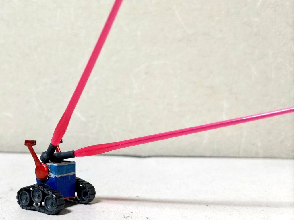 砲身は自由に動きビームが出ます