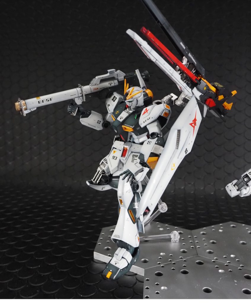 おまけですがロングレンジフィンファンネルも装備。実戦配備カラーといった趣です。