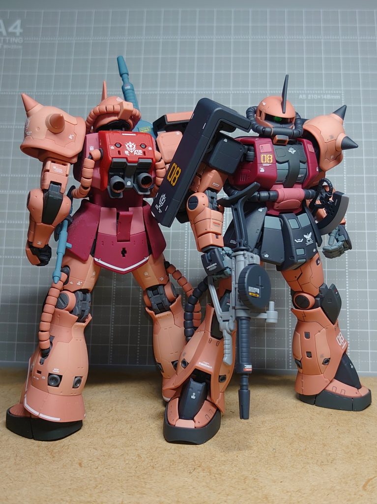 そのまま仕上げのシャアザクとの２ショット。