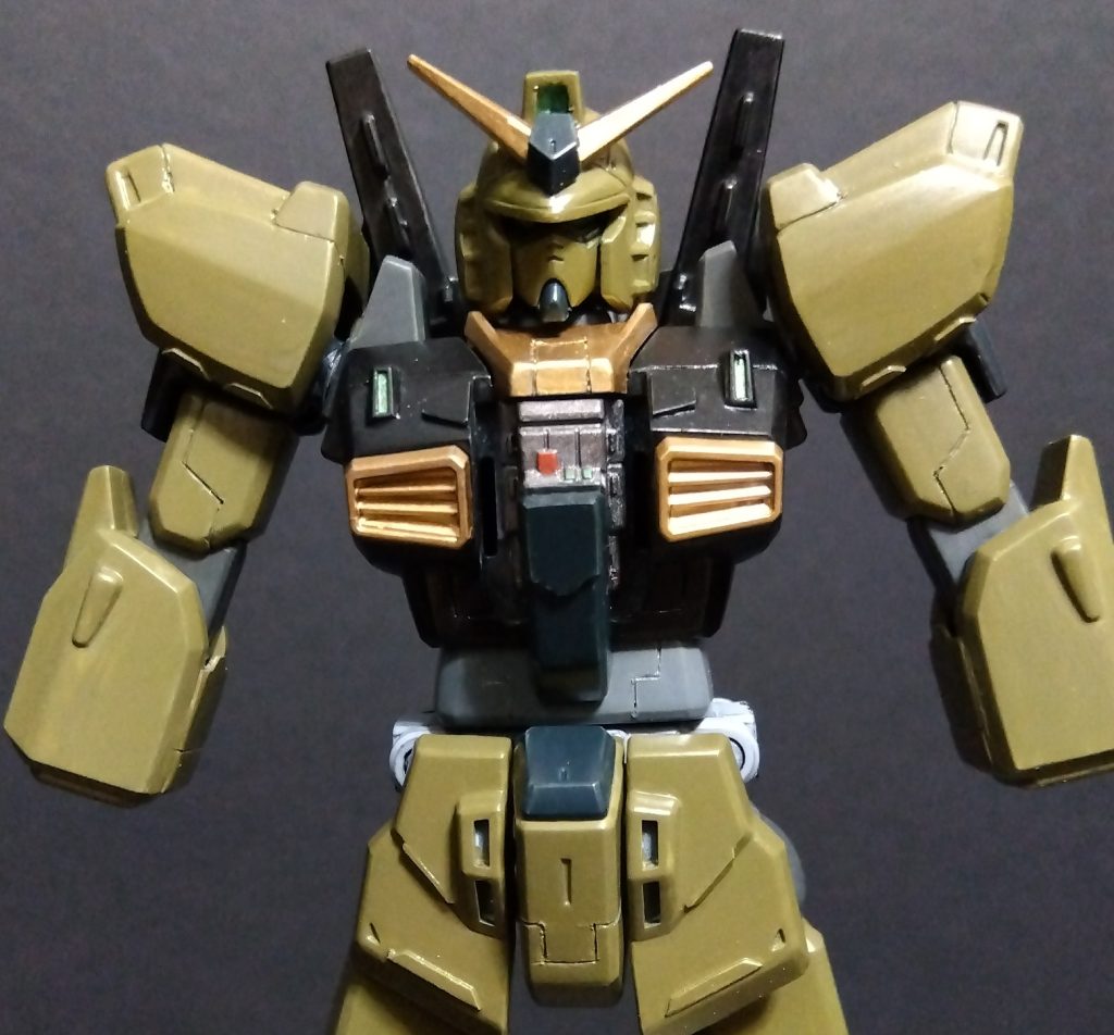 エコプラのMk-Ⅱはひとつ前の型のHGUCなので、胸部にメカディテールがあります。