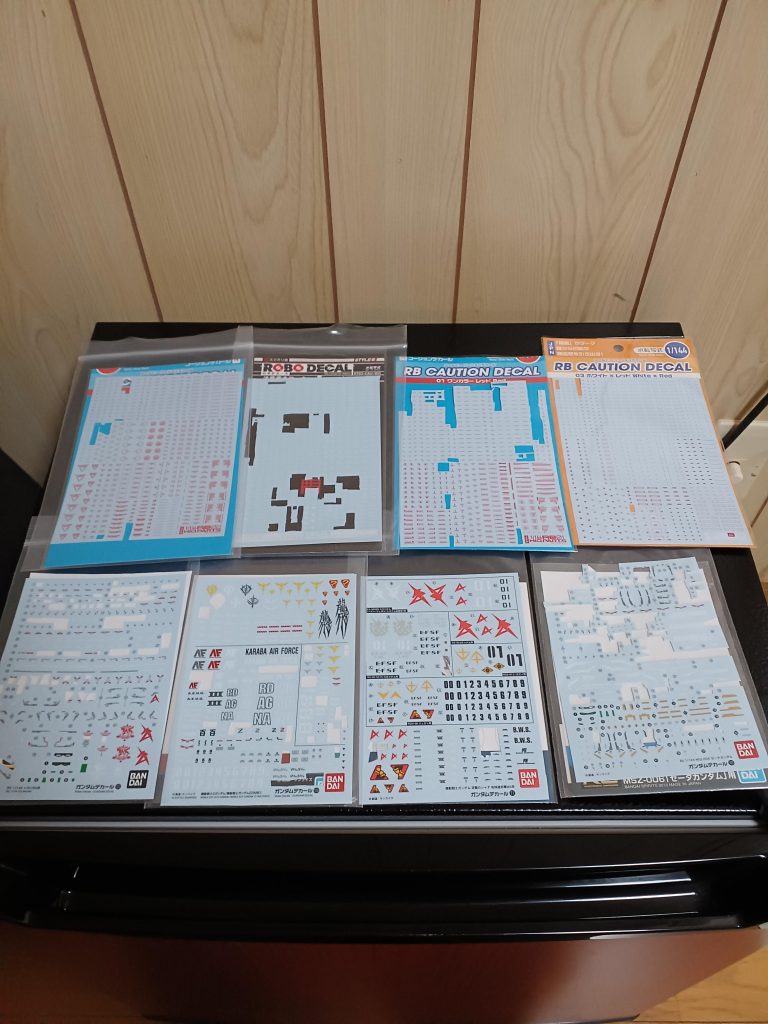 デカールです(gundam-kao6)