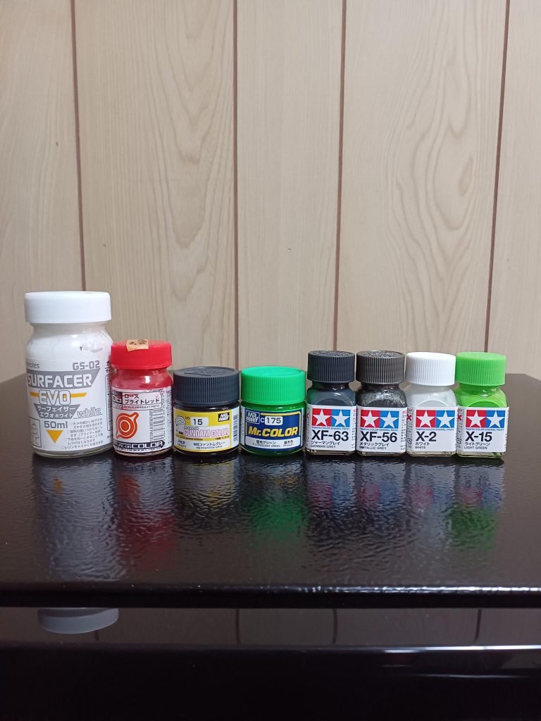 塗料です(gundam-kao6)意外とシンプル～。