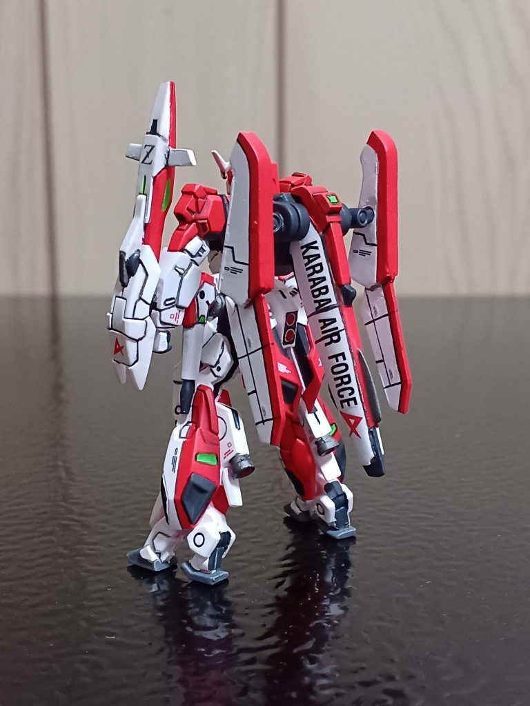 左バックから。このショットが一番、お気に入りです(gundam-kao6)