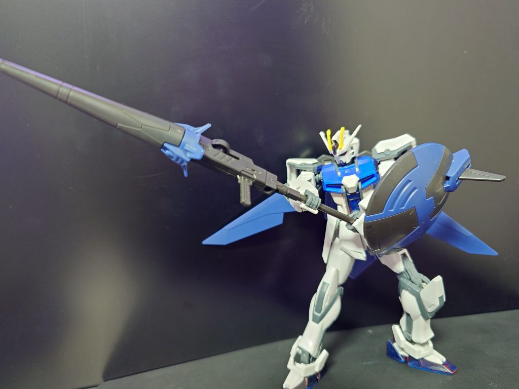 長男は初めてのプラモデルだったのでパチ組み。私は経験者&大人のプライドから、インジャスティスウェポンズと組み合わせて初めての塗装に挑戦しようと。。。