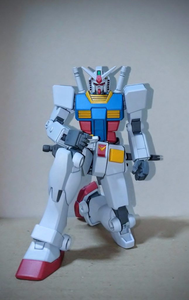 股関節の改修は立て膝をカッコ良くしたい為にやりました。キットは意外と足(太もも)が上がらないので軸位置を下げて腰フロントアーマーも腹部に干渉する為に1.5ミリ位は前になる様に取り付け方を変えてあります。