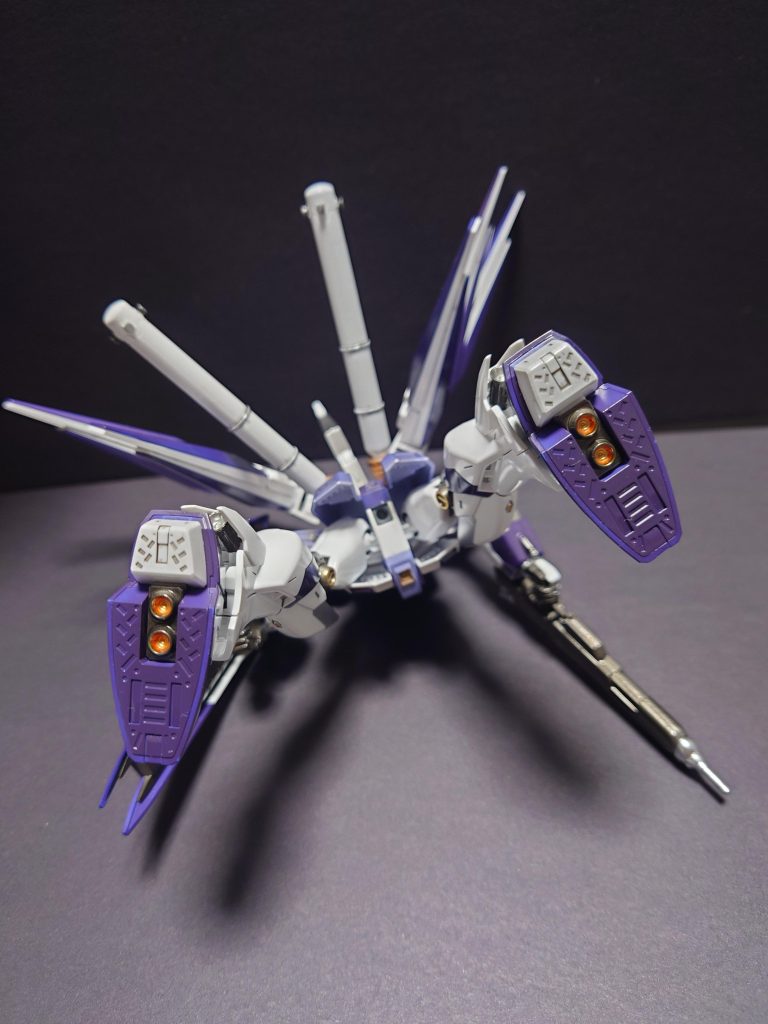 今回は細かく塗り分けも頑張ってみました