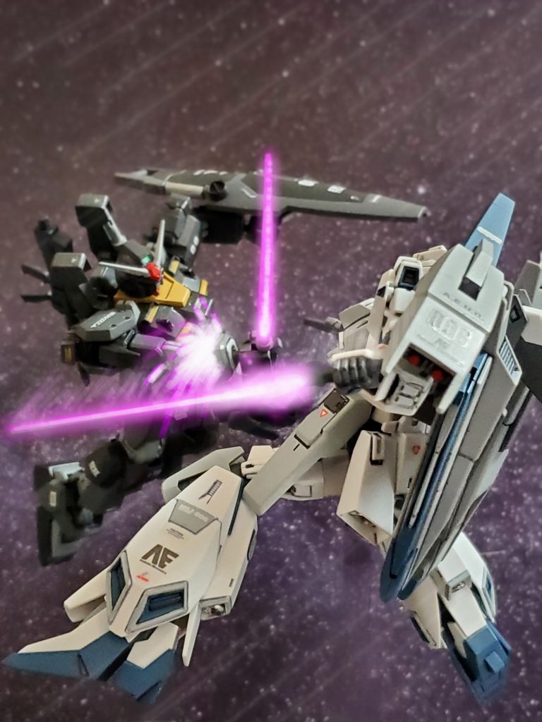 高速で展開する激しい攻防の中、ついにZガンダム試作0号機がガンダムMk-II試作0号機の右腕を切り落とす~🙌✨鬼神の如き強さをみせたゼロ・ムラサメを窮地に追い込んだクワトロ大尉~😎✌️