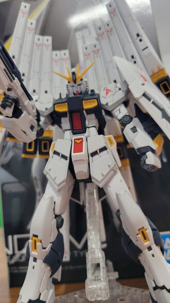 RG νガンダム　ダブルフィンファンネル仕様