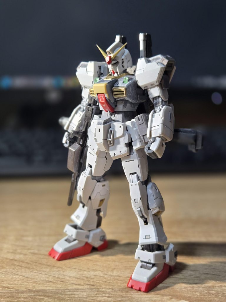 ここからは製作工程を。簡単にまとめると、首及び腰部2mm延長コックピットハッチの延長・内ハッチの形状変更頭部形状の変更・シャープ化、顎延長肩フレーム連動機構シールド保持方法の変更その他、数か所の延長工作1つずつ見ていきます。を行いました。