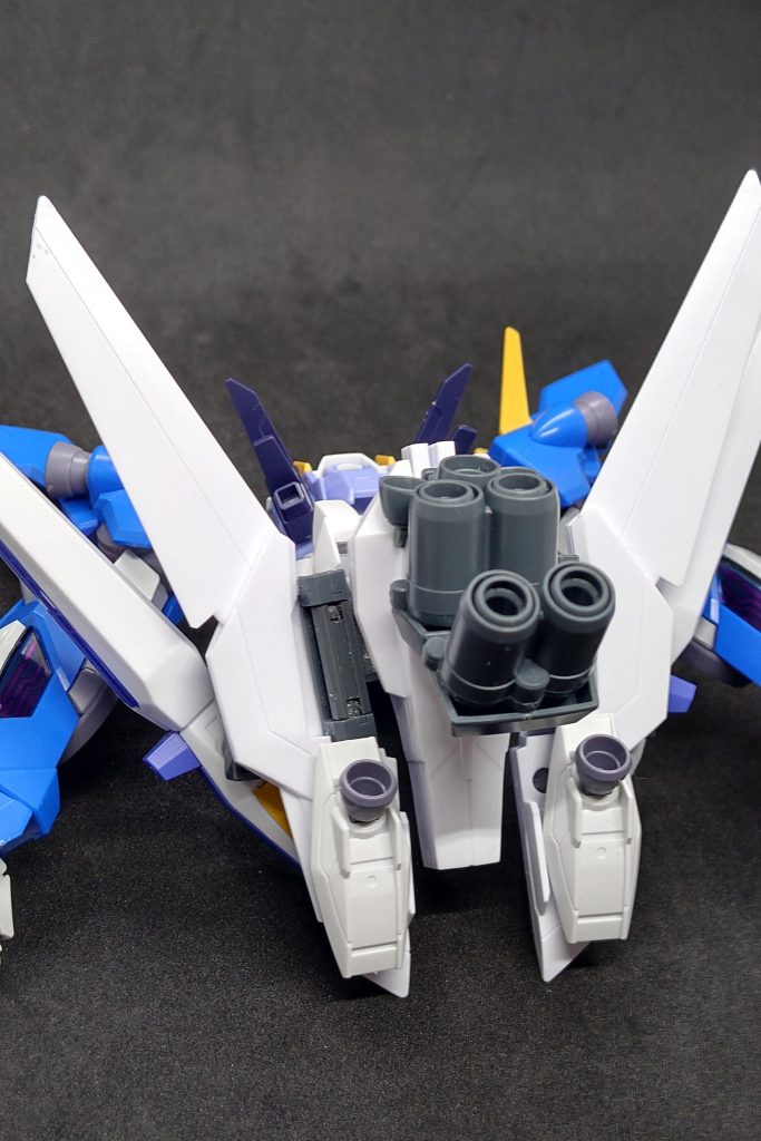 スカート裏にはジャンクパーツでバーニアを表現してます！