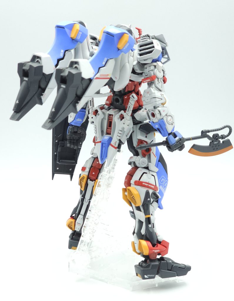 背部ブースターはファラクトの脚部で再現