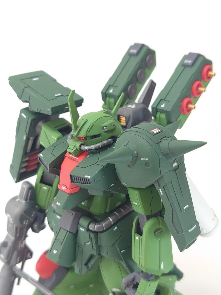 26作目:HGUC ザクIII改(強化型 ファンネル追加)