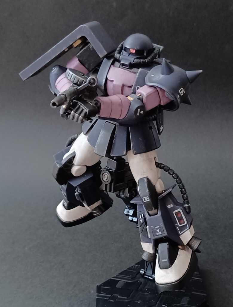 スコープのレンズにセリアのレジン液を流し込んでみたけど下地にシルバーを塗った方が良かったかもねえ。面倒くさがって、手を抜いたらイカンね(笑)。