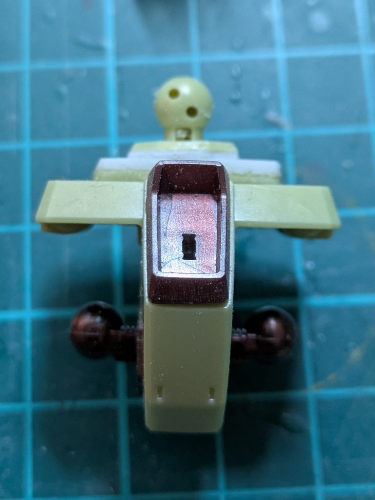 腰は軸の土台をいったん切り飛ばして1ミリかさ上げ