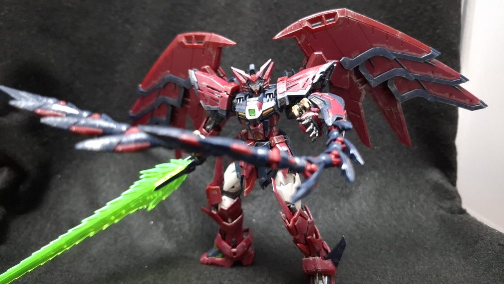 2.カラーレシピ本体フレームメタルブラック部:タミヤ ガンメタル(ラッカースプレー)本体ゴールド部:クレオス ゴールド(ラッカースプレー)ドライブラシ:クレオス シルバー(水性アクリル塗料)