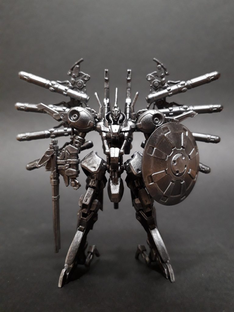 黒鉄色+シルバーをエアブラシで吹いて、エナメルのフラットアルミでドライブラシ。で、ドライブラシ失敗と。思ったより面にも色が入って、エッジの強調というよりは全体的にシルバーになってもうた。ちなみに左腕、組む時にねじったらダボがもげました、、、。瞬着で固定。 そのうちZZガンダムでリベンジ。(ジ・O欲しかったー)閲覧ありがとうございました。
