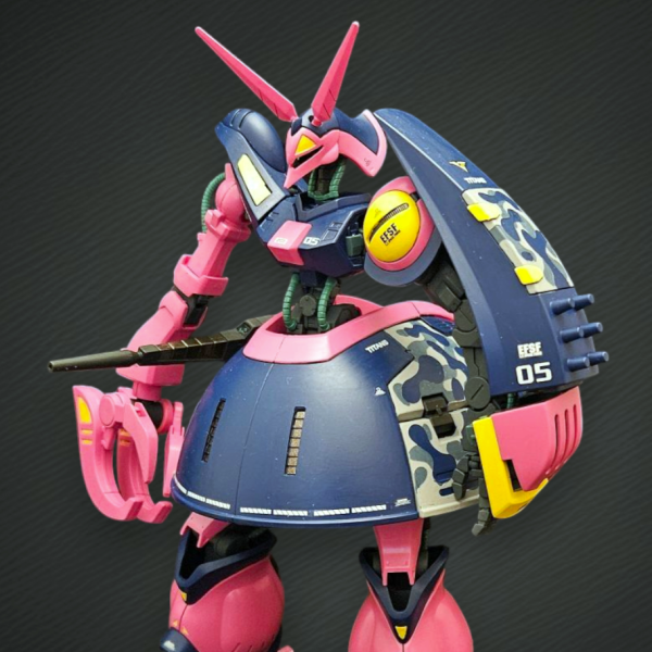 HGバウンドドック筆塗りで成型色＆迷彩柄仕上げ