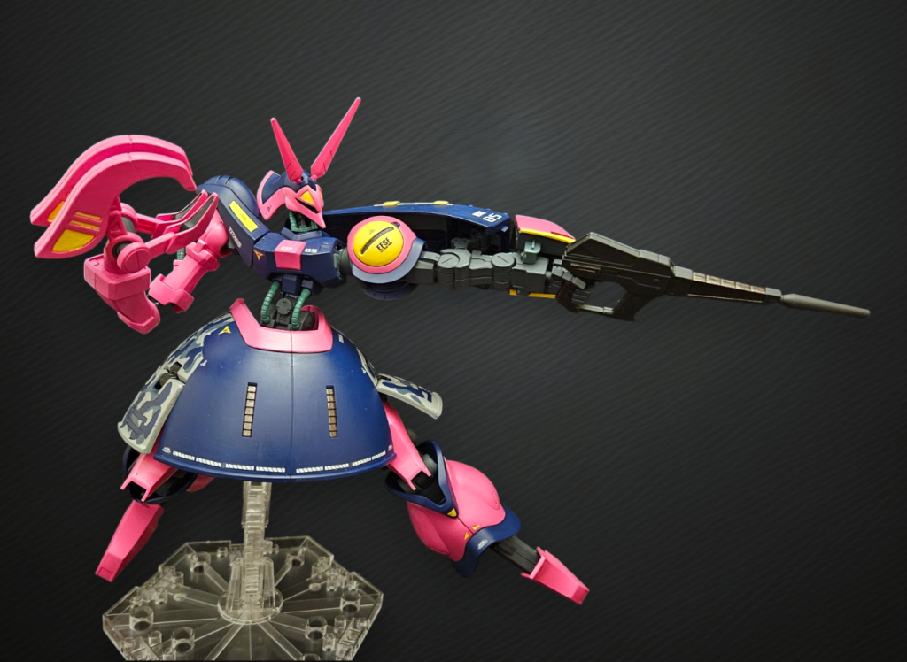 ビームライフルを構えて