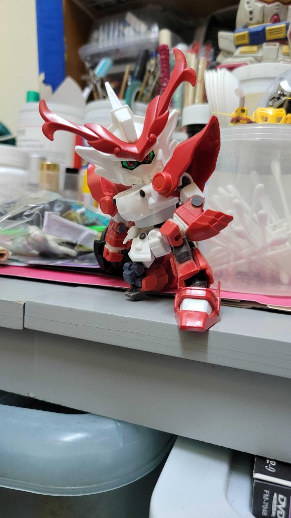 半膝屈曲位では、MGSD 位と同じ動きが行えますが、腕の関節は 1 つしか動かすことができません。