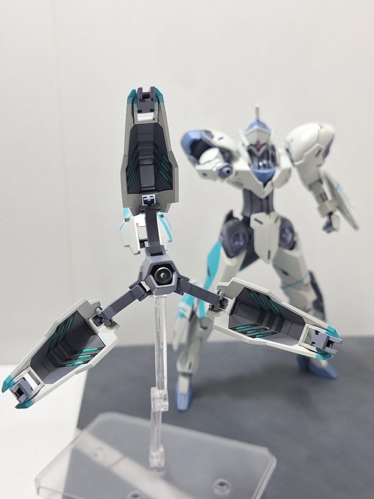 最近のキット付属シールは良いですね。そのまま使用しても違和感ないです。技術の進歩が目まぐるしいイイイイー( ゚Д゚)しかしポージングが下手くそね・・センス無いわ~・・。