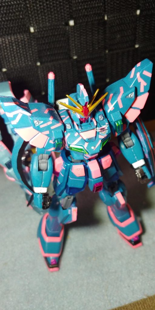 アンテナ部は今回はイエローゴールドでV✌️まぁ、昨日開幕3連敗しちゃいましたけど・・・選手ごっそり代わり、新しい監督で完全な作り直しその上藤田に代わって次のサガンを引っ張るくらいの存在になるべきFも不祥事でいなくなりそうじゃなくても厳しいのは解ってましたからまぁ残念ですが、応援してます頑張って下さい✊