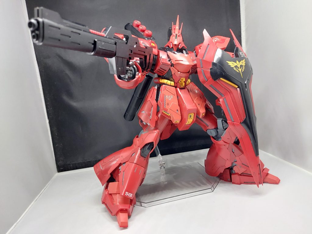 ロングライフルとショットガンがついてます✨デカールもなんかキャンペーン限定?のキラキラバージョンがついてたのでそっちのを貼ったらしいです👍️シールドのデカールが結構ハッキリみえて見映えがいいですね✨