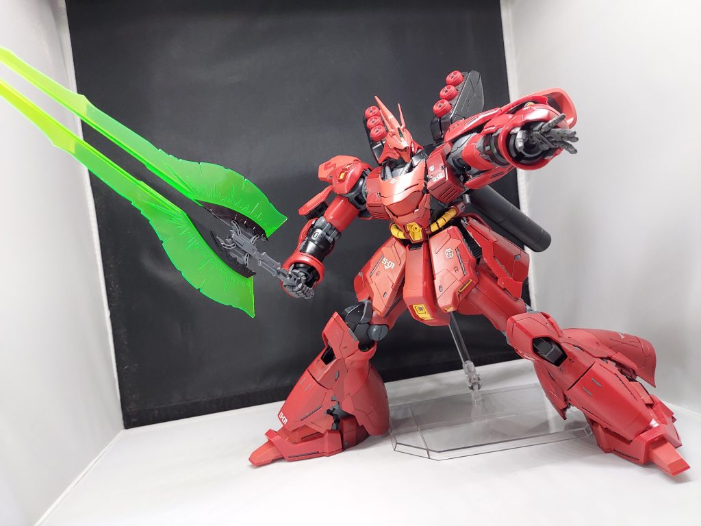 右手でも手の指が可動式なのでポーズがつけれます✨