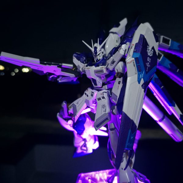 RG Hi-νガンダム