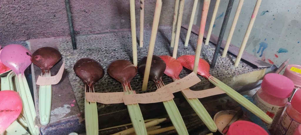 色に関しては5,6種類の色からサーフェーサーとうすめ液の組み合わせを確認。