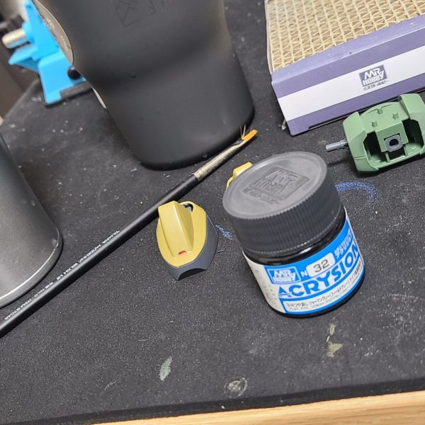 お酒を嗜みながら優雅に筆塗り