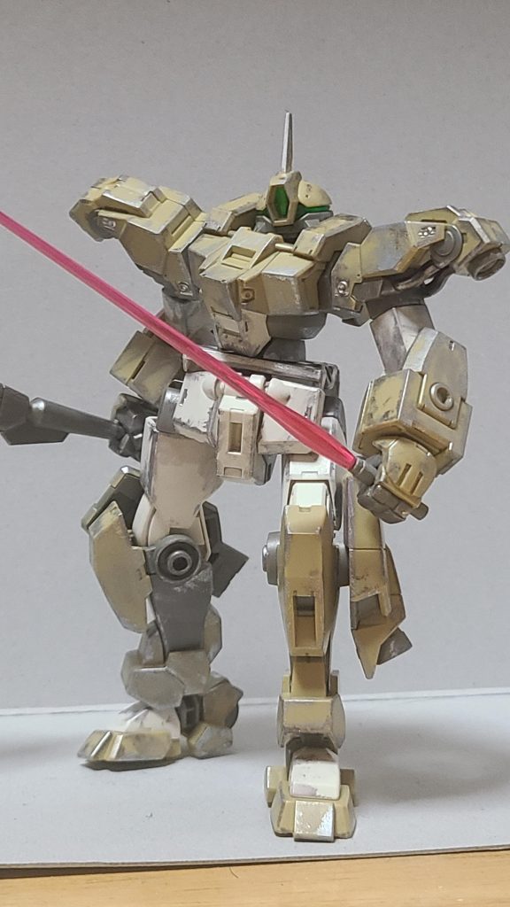 ビームサーベルを構えて一枚。ゆっくりと此方へ近付いてくるイメージで。