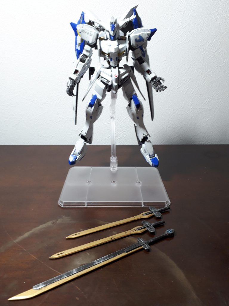 見ていただきありがとうございます!塗装のスキル不足、加工の雑な部分など...見よう見まねじゃダメですね💦勉強します!! でも...妄想したり、それを形にしたり...楽しかった~(笑)