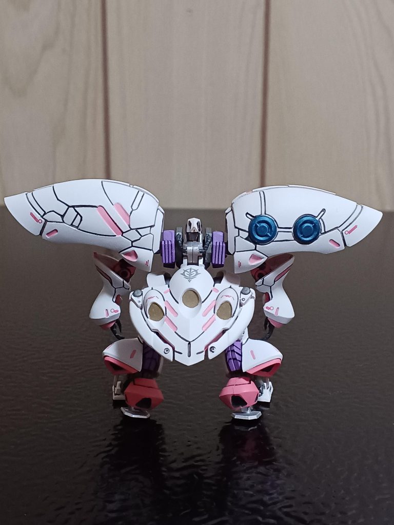 バックから。アーティファクトの中でも、思いきったアレンジのファンネル・コンテナが良き‼️組み立てて眺めてみると、カッコいい‼️アーティファクト(キュベレイ)はバックからが映えるのかも❔