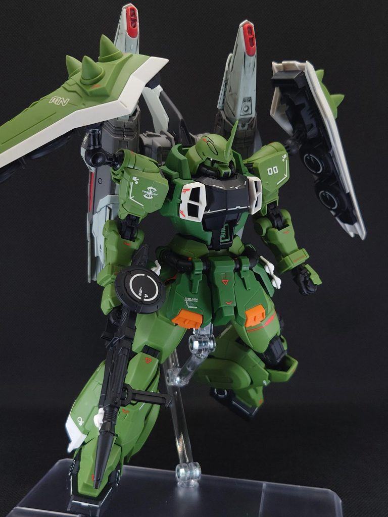 このキット、ディテールマシマシでマッシブスタイルでめちゃくちゃカッコイイですね(gandam-hand2)