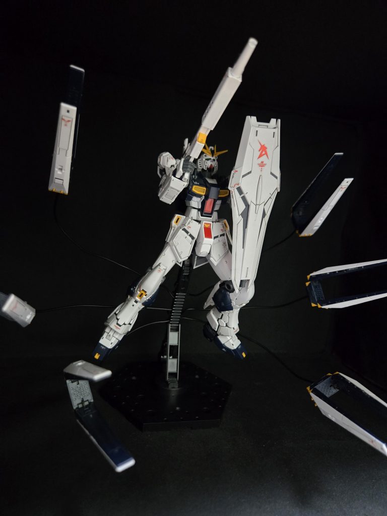 RG 1/144 νガンダム–4枚目/制作者：ナハト