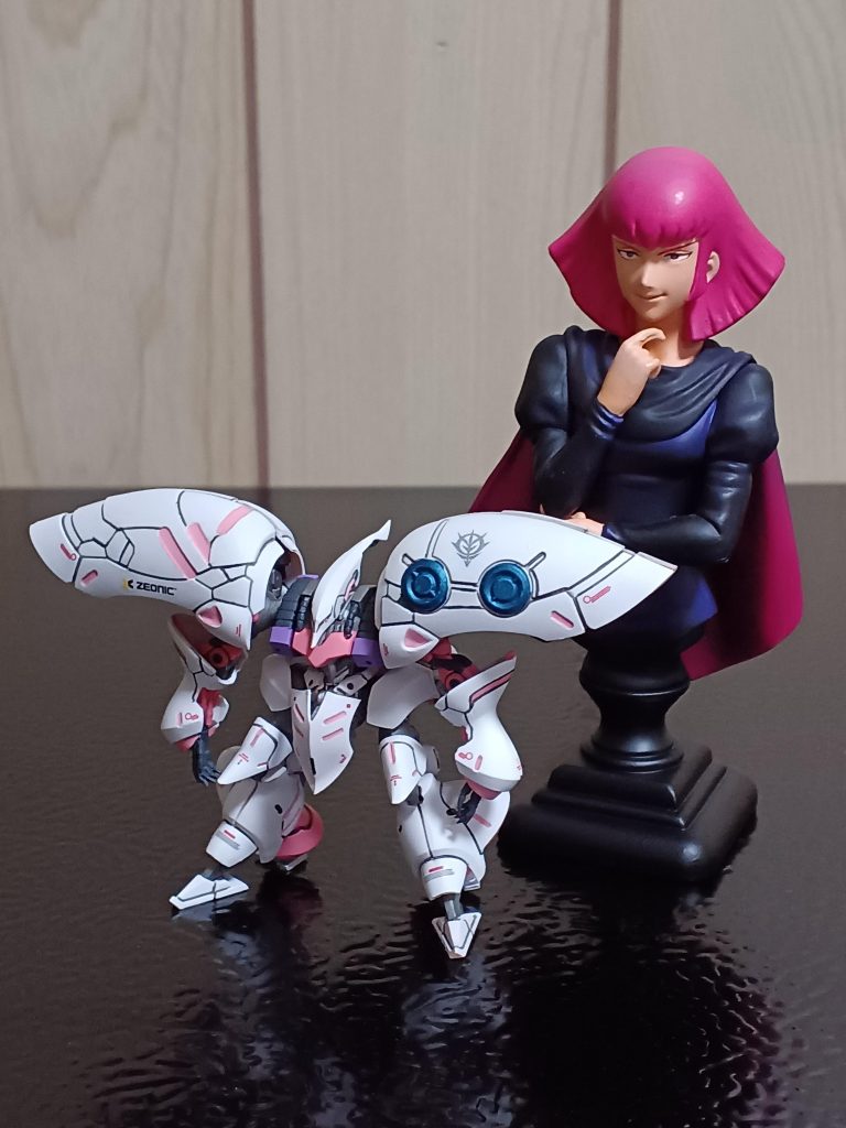 せっかくなので、ハロカプのハマーン様と一緒に撮ってみました(zaku-kao5)お待たせしましたハマーン様(zaku-kao4)※ハマーン様は塗装してません(笑)