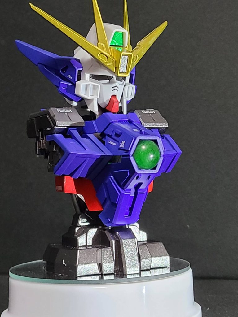 グリーンのレンズ？はレジンで作成しました。