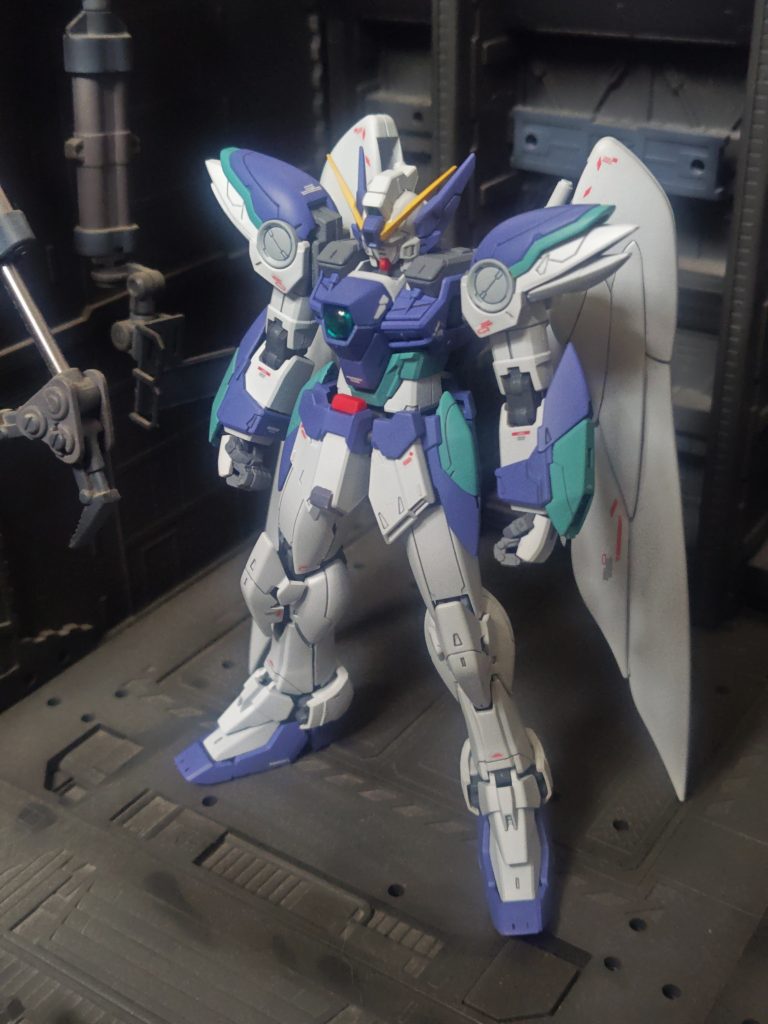 格納庫にいっぱい並んでるゼロ。なんかシュールですよね。かなり好きなデザインなんでその内公式作品に拾われないだろうか…。Gジェネエターナルとか、どうです…?ご覧いただきありがとうございました!