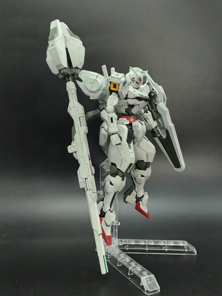 盾はばらけて各所に付くようですがオミット。