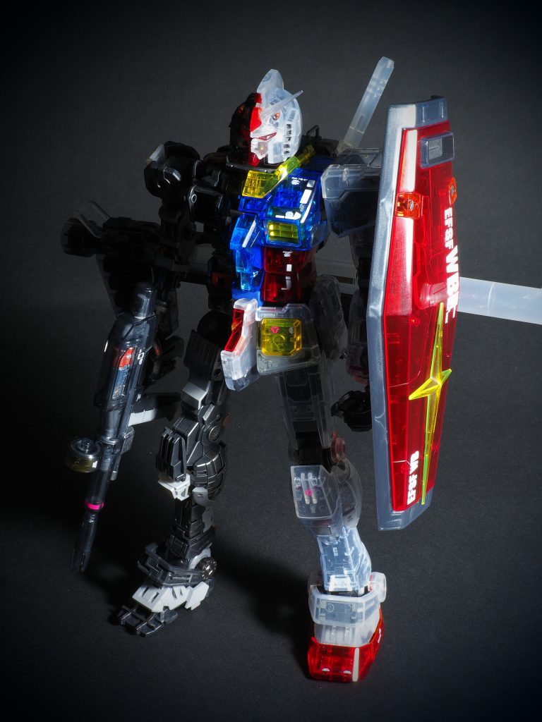 MG 1/100 ガンダムベース限定 RX-78-2 ガンダム Ver.3.0 [クリアカラー]–2枚目/制作者：んだべ