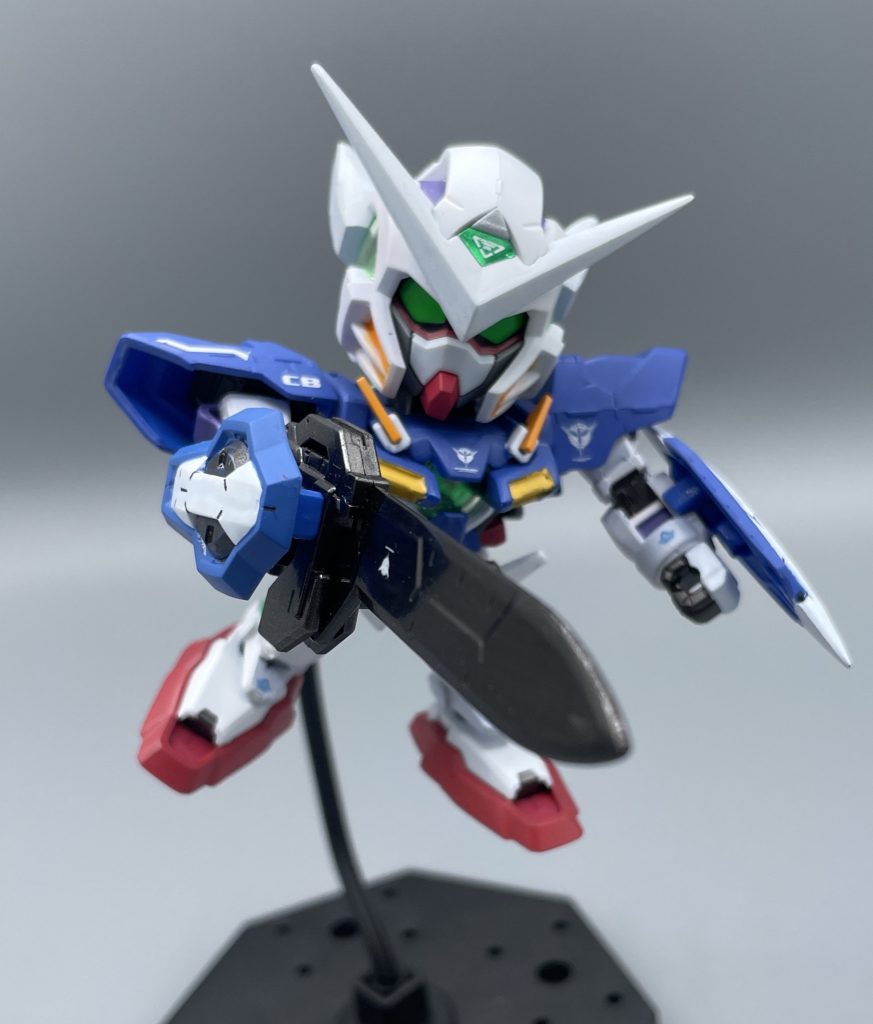 GNソード［ソードモード］　GNソードⅡが出たことで、これがGNソードⅠという位置づけになっております。　「こんなのガンダムじゃねえ」と息巻いていた私も、１話でコーラサワーのイナクトをぶった切るエクシアに心奪われ、グラハムもニッコリの平返しを決め込みました。大好きな機体の一つになりました。★リアル頭身も是非ッ！！(*'▽')✨https://gumpla.jp/hg/2200559 