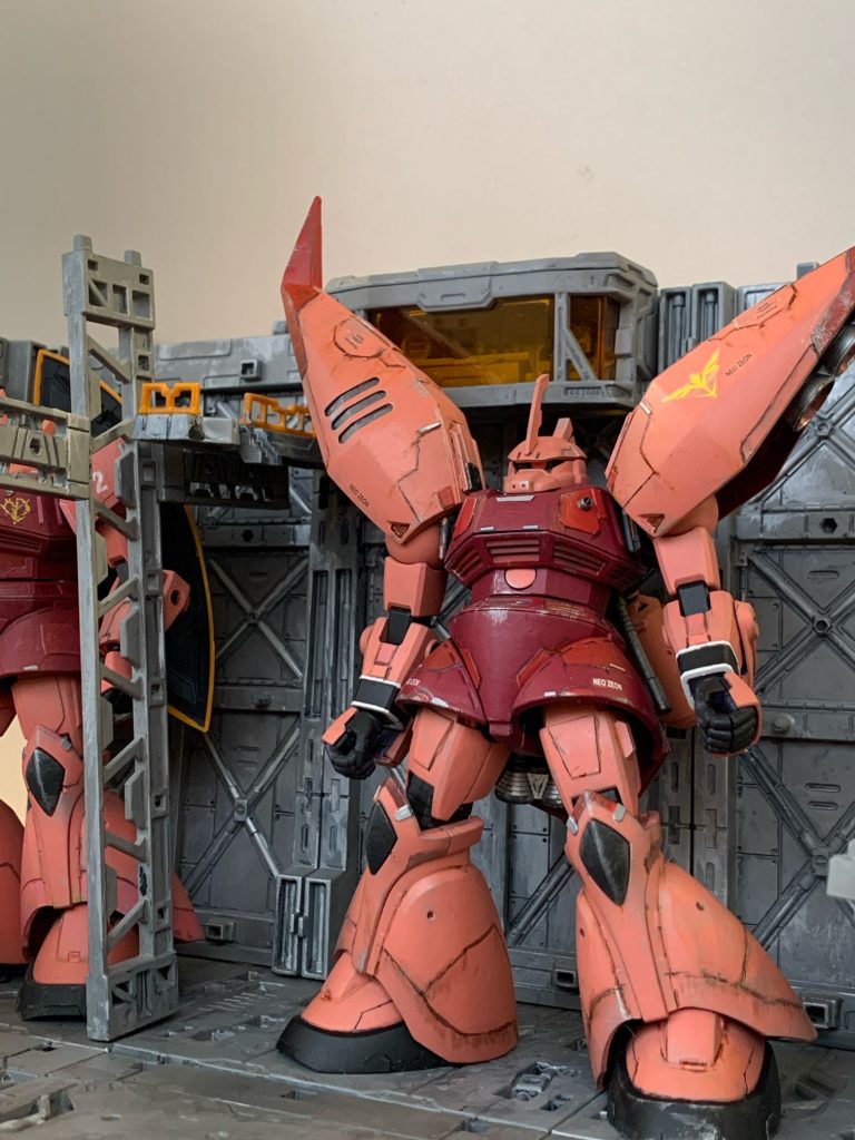 格納庫で待機しているイメージの写真です。