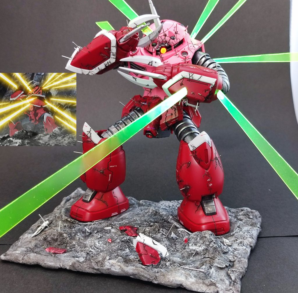 一応割ったモノアイレールの残りで、修正前のモノアイver.もできるようにしました。モノアイは元から蛍光ですが蛍光塗料で追加塗装してます。モノアイ周りはとくに加工してないので、なんか目線が正面向いてなくてめっちゃカメラ目線なのでコレジャナイ感が・・・